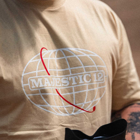 MAJESTIC 12 Tee In Desert Sand