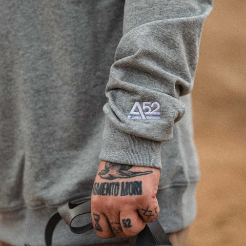 MAJESTIC 12 Crewneck In Heather Grey