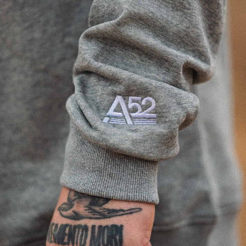 MAJESTIC 12 Crewneck In Heather Grey
