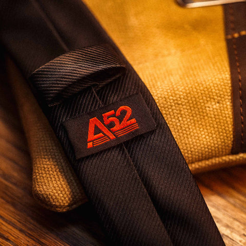 AREA52 Tie & Tie Clip
